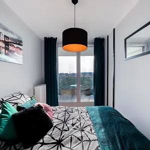 12 Floor Mogilska Tower Apartament